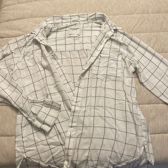 NWOT Abercrombie & Fitch boyfriend button up - Picture 1 of 2